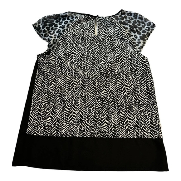 Express Black and White Top - Picture 4 of 5